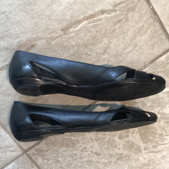 Naturlizer Peep Toe Cut Out Summer Flats, Black - Picture 11 of 13